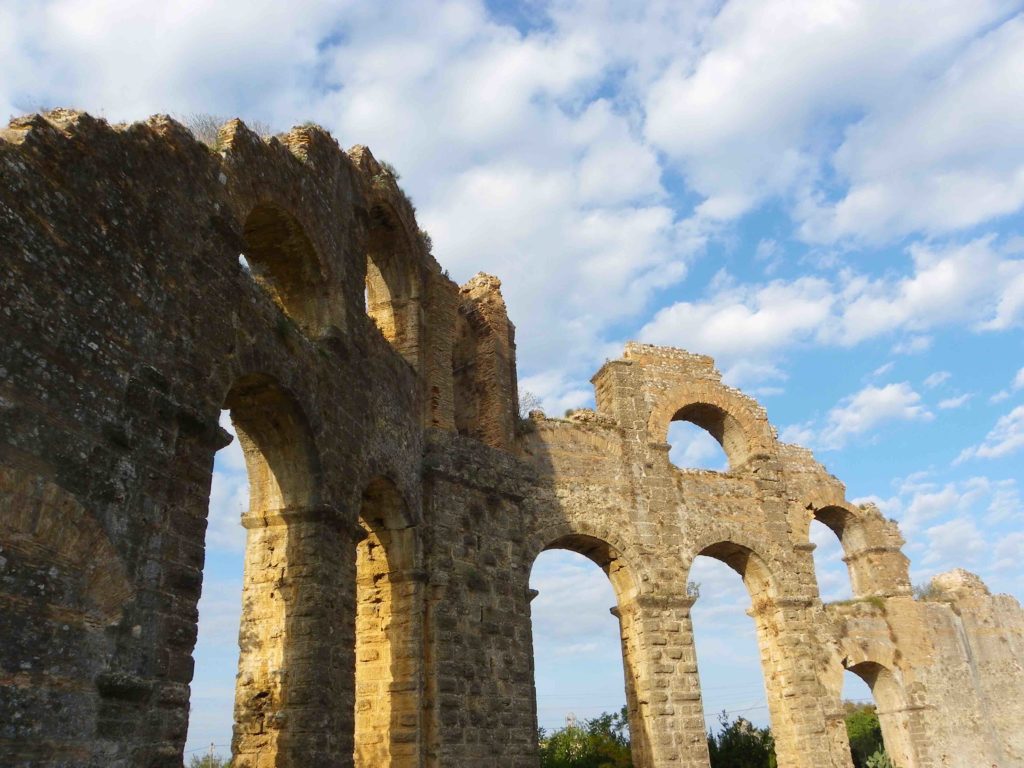 Aqueduc Aspendos