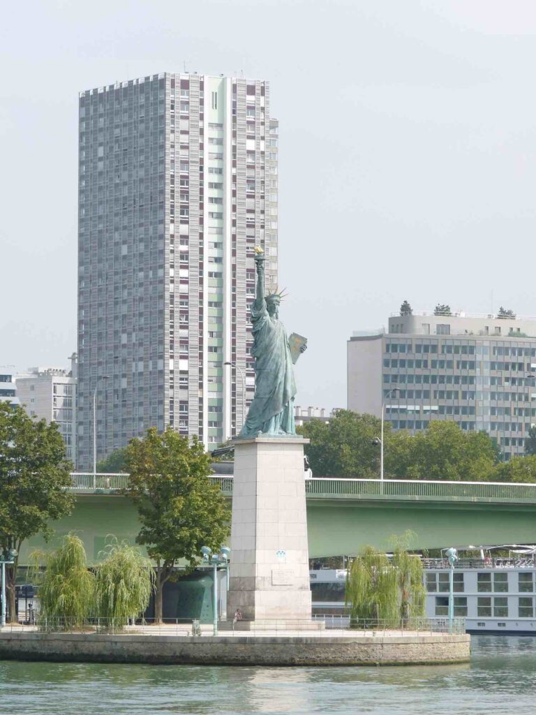 Statue de la liberté Paris