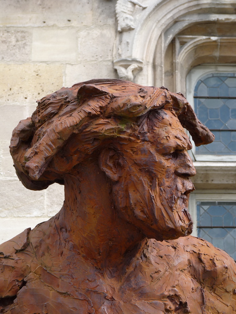 Mairie Compiègne sculptures